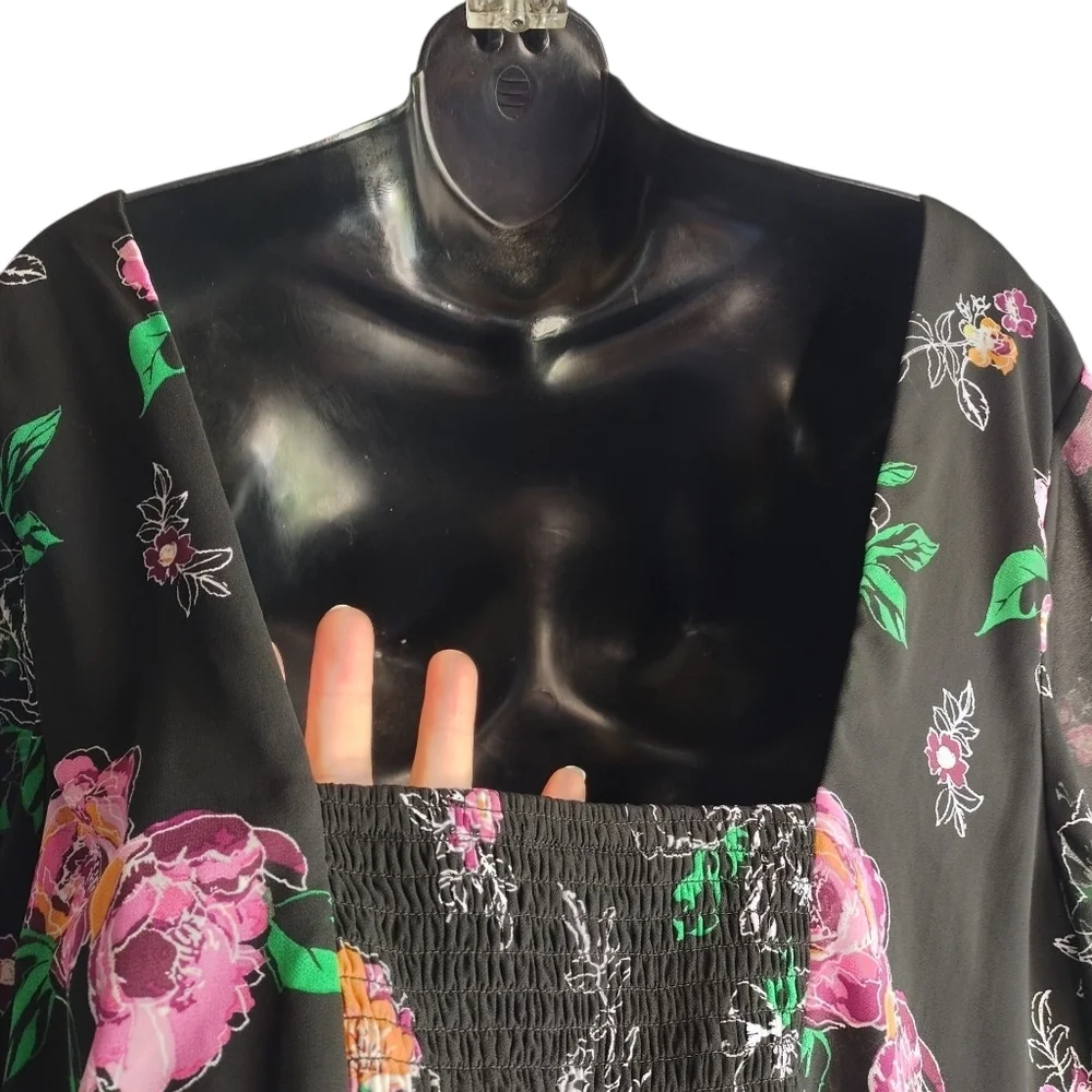Torrid Floral Chiffon Smocked Back Crop Blouse Black Pink Flowy Sleeve Sz 4 - Picture 4 of 8